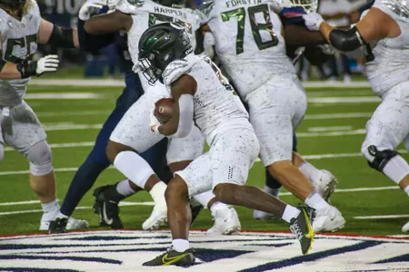 The Oregon Ducks take on the Arizona Wildcats at 6pm in Tucson, Arizona on Oct 8, 2022. (Jackson Fisk/ Eric Evans Photography)