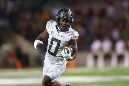 The Oregon Ducks take on the Arizona Wildcats at 6pm in Tucson, Arizona on Oct 8, 2022. (Jackson Fisk/ Eric Evans Photography)