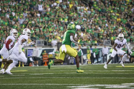 The Oregon Ducks take on the Stanford Cardinal at Autzen Stadium in Eugene, Oregon on October 1, 2022. (Jackson Fisk/ Eric Evans Photography)