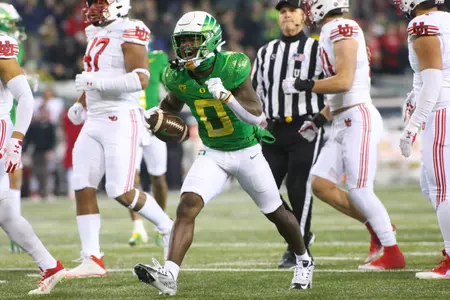 The Oregon Ducks take on then UCLA Bruins at 7:30 pm in Eugene, Oregon on Nov 19, 2022.  (Jackson Fisk / Eric Evans Photography)