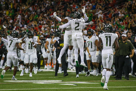 The Oregon Ducks take on the Arizona Wildcats at 6pm in Tucson, Arizona on Oct 8, 2022. (Jackson Fisk/ Eric Evans Photography)