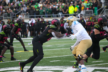 The Oregon Ducks take on the Ucla Bruins at 12:30pm in Eugene, Oregon on Oct 22, 2022. (Jackson Fisk/ Eric Evans Photography)