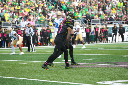 The Oregon Ducks take on the Ucla Bruins at 12:30pm in Eugene, Oregon on Oct 22, 2022. (Jackson Fisk/ Eric Evans Photography)