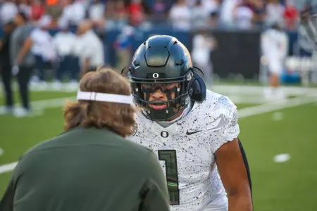 The Oregon Ducks take on the Arizona Wildcats at 6pm in Tucson, Arizona on Oct 8, 2022. (Jackson Fisk/ Eric Evans Photography)