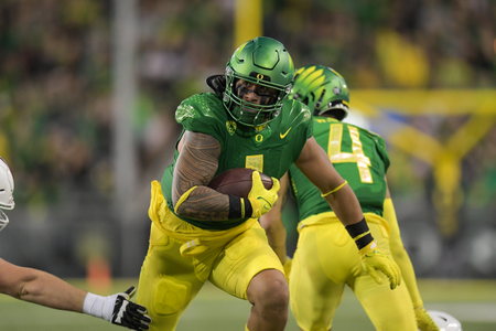 The Oregon Ducks take on the Stanford Cardinal at Autzen Stadium in Eugene, Oregon on October 1, 2022 (Isaac Wasserman/ Eric Evans Photography)