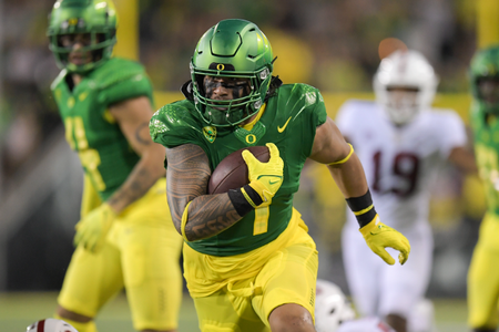 The Oregon Ducks take on the Stanford Cardinal at Autzen Stadium in Eugene, Oregon on October 1, 2022 (Isaac Wasserman/ Eric Evans Photography)