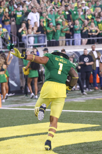 The Oregon Ducks take on the Stanford Cardinal at Autzen Stadium in Eugene, Oregon on October 1, 2022. (Jackson Fisk/ Eric Evans Photography)