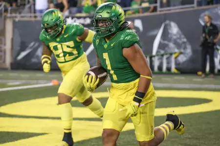 The Oregon Ducks take on the Stanford Cardinal at Autzen Stadium in Eugene, Oregon on October 1, 2022. (Jackson Fisk/ Eric Evans Photography)