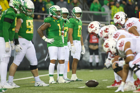 The Oregon Ducks take on then UCLA Bruins at 7:30 pm in Eugene, Oregon on Nov 19, 2022. (Jackson Fisk / Eric Evans Photography)