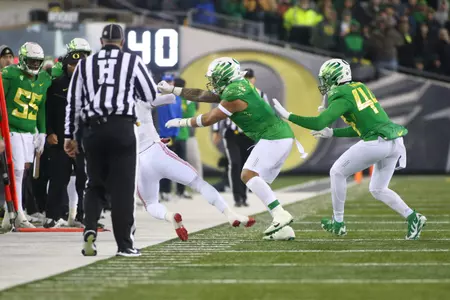 The Oregon Ducks take on then UCLA Bruins at 7:30 pm in Eugene, Oregon on Nov 19, 2022.  (Jackson Fisk / Eric Evans Photography)