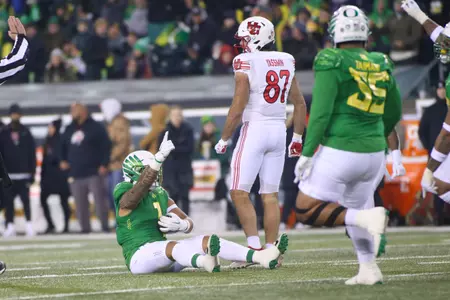 The Oregon Ducks take on then UCLA Bruins at 7:30 pm in Eugene, Oregon on Nov 19, 2022.  (Jackson Fisk / Eric Evans Photography)