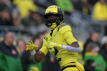 The Oregon Ducks take on the Washington Huskies at Autzen Stadium in Eugene, Oregon on November 12, 2022 (Isaac Wasserman/ Eric Evans Photography)