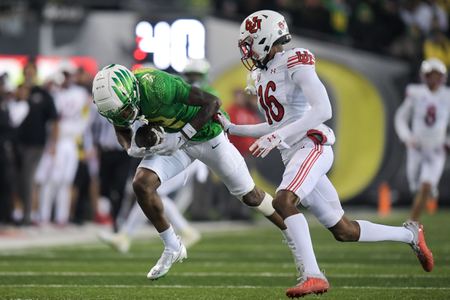 The Oregon Ducks take on the Utah Utes at Autzen Stadium in Eugene, Oregon on November 19, 2022 (Isaac Wasserman/ Eric Evans Photography)