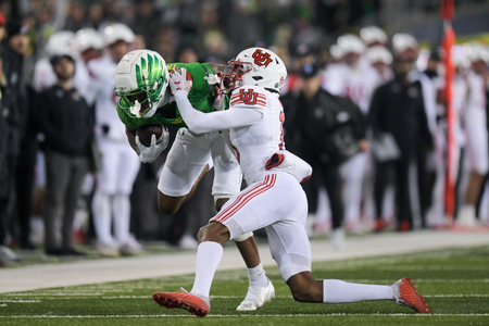 The Oregon Ducks take on the Utah Utes at Autzen Stadium in Eugene, Oregon on November 19, 2022 (Isaac Wasserman/ Eric Evans Photography)