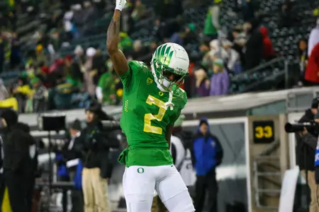 The Oregon Ducks take on then UCLA Bruins at 7:30 pm in Eugene, Oregon on Nov 19, 2022.  (Jackson Fisk / Eric Evans Photography)