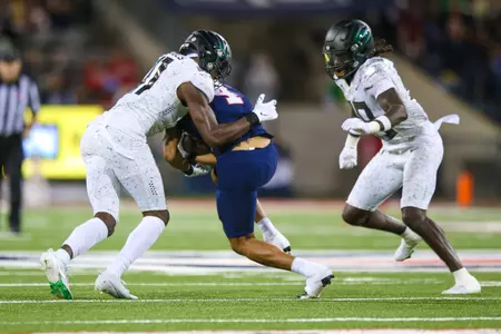 The Oregon Ducks take on the Arizona Wildcats at 6pm in Tucson, Arizona on Oct 8, 2022. (Jackson Fisk/ Eric Evans Photography)