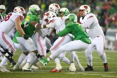 The Oregon Ducks take on then UCLA Bruins at 7:30 pm in Eugene, Oregon on Nov 19, 2022.  (Jackson Fisk / Eric Evans Photography)