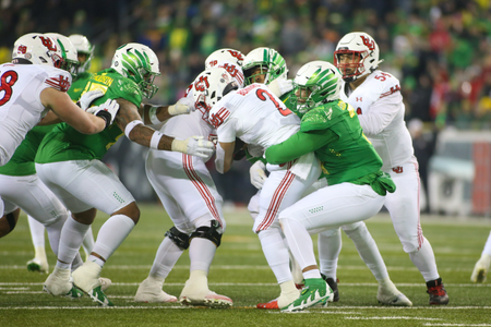 The Oregon Ducks take on then UCLA Bruins at 7:30 pm in Eugene, Oregon on Nov 19, 2022. (Jackson Fisk / Eric Evans Photography)
