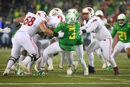 The Oregon Ducks take on then UCLA Bruins at 7:30 pm in Eugene, Oregon on Nov 19, 2022.  (Jackson Fisk / Eric Evans Photography)