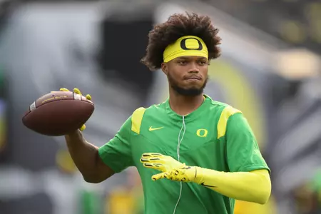The Oregon Ducks take on the Eastern Washington Eagles at Autzen Stadium in Eugene, Oregon on September 10, 2022 (Isaac Wasserman/ Eric Evans Photography)