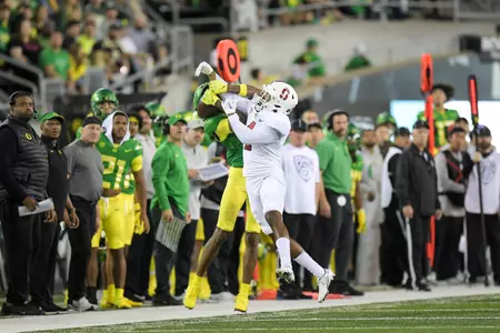 The Oregon Ducks take on the Stanford Cardinal at Autzen Stadium in Eugene, Oregon on October 1, 2022 (Isaac Wasserman/ Eric Evans Photography)