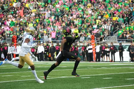 The Oregon Ducks take on the Ucla Bruins at 12:30pm in Eugene, Oregon on Oct 22, 2022. (Jackson Fisk/ Eric Evans Photography)