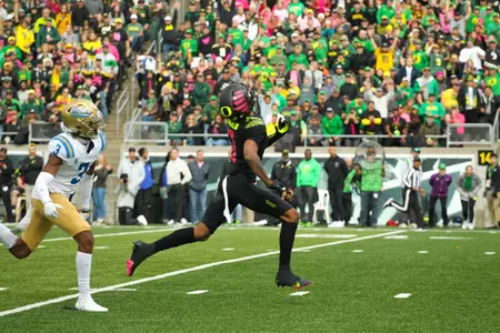 The Oregon Ducks take on the Ucla Bruins at 12:30pm in Eugene, Oregon on Oct 22, 2022. (Jackson Fisk/ Eric Evans Photography)