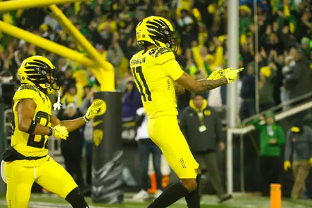 The Oregon Ducks take on the Washington Huskies at 4 pm in Eugene, Oregon on Nov 12, 2022.  (Jackson Fisk/ Eric Evans Photography)