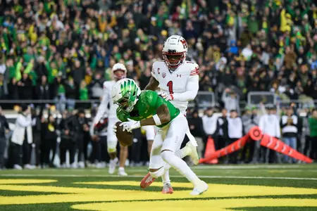 The Oregon Ducks take on the Utah Utes at Autzen Stadium in Eugene, Oregon on November 19, 2022 (Isaac Wasserman/ Eric Evans Photography)