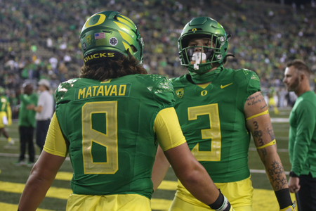The Oregon Ducks take on the Stanford Cardinal at Autzen Stadium in Eugene, Oregon on October 1, 2022. (Jackson Fisk/ Eric Evans Photography)