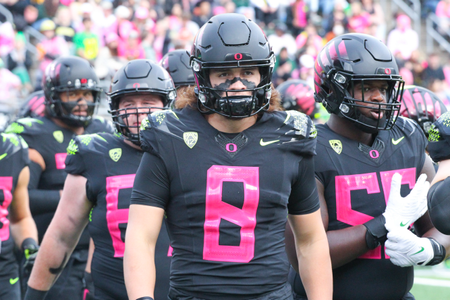 The Oregon Ducks take on the Ucla Bruins at 12:30pm in Eugene, Oregon on Oct 22, 2022. (Jackson Fisk/ Eric Evans Photography)