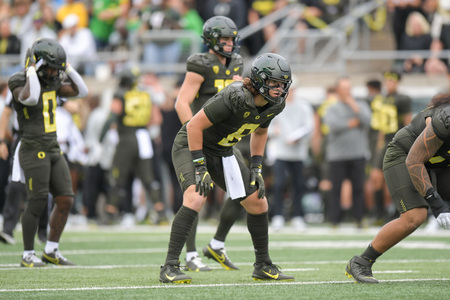 The Oregon Ducks take on the BYU Cougars at Autzen Stadium in Eugene, Oregon on September 17, 2022 (Isaac Wasserman/ Eric Evans Photography)