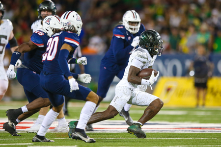 The Oregon Ducks take on the Arizona Wildcats at 6pm in Tucson, Arizona on Oct 8, 2022. (Jackson Fisk/ Eric Evans Photography)