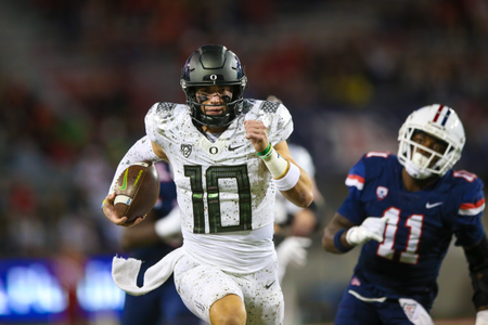 The Oregon Ducks take on the Arizona Wildcats at 6pm in Tucson, Arizona on Oct 8, 2022. (Jackson Fisk/ Eric Evans Photography)