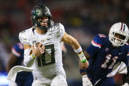 The Oregon Ducks take on the Arizona Wildcats at 6pm in Tucson, Arizona on Oct 8, 2022. (Jackson Fisk/ Eric Evans Photography)