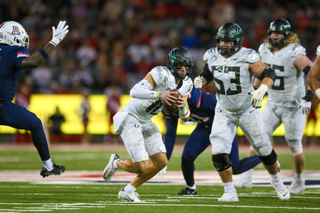 The Oregon Ducks take on the Arizona Wildcats at 6pm in Tucson, Arizona on Oct 8, 2022. (Jackson Fisk/ Eric Evans Photography)