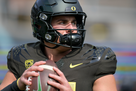 The Oregon Ducks take on the BYU Cougars at Autzen Stadium in Eugene, Oregon on September 17, 2022 (Isaac Wasserman/ Eric Evans Photography)