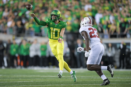 The Oregon Ducks take on the Stanford Cardinal at Autzen Stadium in Eugene, Oregon on October 1, 2022 (Isaac Wasserman/ Eric Evans Photography)