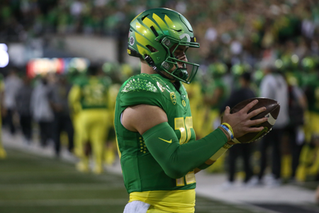 The Oregon Ducks take on the Stanford Cardinal at Autzen Stadium in Eugene, Oregon on October 1, 2022. (Jackson Fisk/ Eric Evans Photography)