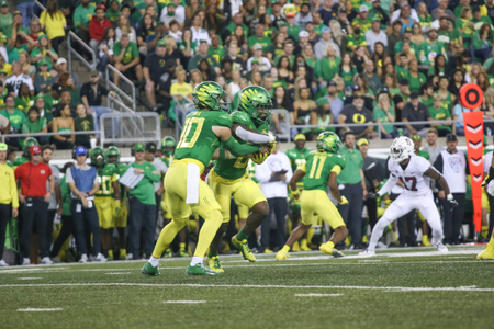 The Oregon Ducks take on the Stanford Cardinal at Autzen Stadium in Eugene, Oregon on October 1, 2022. (Jackson Fisk/ Eric Evans Photography)
