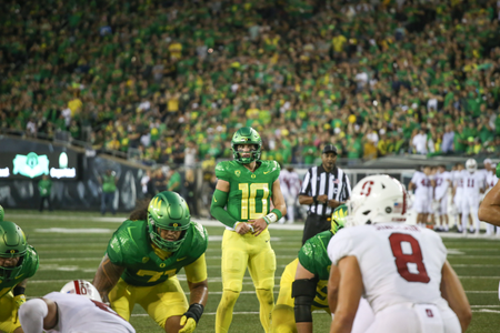 The Oregon Ducks take on the Stanford Cardinal at Autzen Stadium in Eugene, Oregon on October 1, 2022. (Jackson Fisk/ Eric Evans Photography)