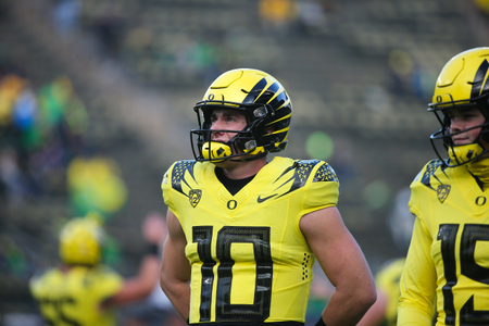 The Oregon Ducks take on the Washington Huskies at 4 pm in Eugene, Oregon on Nov 12, 2022. (Jackson Fisk/ Eric Evans Photography)