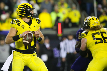 The Oregon Ducks take on the Washington Huskies at 4 pm in Eugene, Oregon on Nov 12, 2022. (Jackson Fisk/ Eric Evans Photography)
