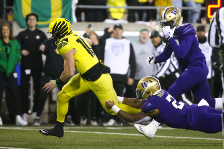 The Oregon Ducks take on the Washington Huskies at 4 pm in Eugene, Oregon on Nov 12, 2022. (Jackson Fisk/ Eric Evans Photography)