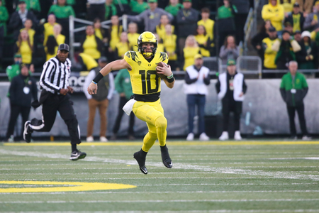 The Oregon Ducks take on the Washington Huskies at 4 pm in Eugene, Oregon on Nov 12, 2022. (Jackson Fisk/ Eric Evans Photography)