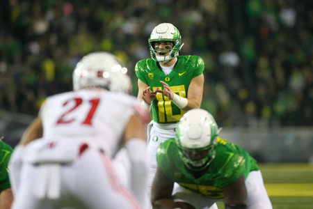 The Oregon Ducks take on then UCLA Bruins at 7:30 pm in Eugene, Oregon on Nov 19, 2022. (Jackson Fisk / Eric Evans Photography)