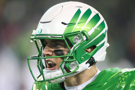 The Oregon Ducks take on then UCLA Bruins at 7:30 pm in Eugene, Oregon on Nov 19, 2022. (Jackson Fisk / Eric Evans Photography)