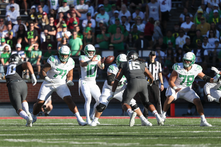The Oregon Ducks take the Washington State Cougars at Martin Stadium in Pullman, Washington on September 24, 2022 (Eric Evans Photography)
