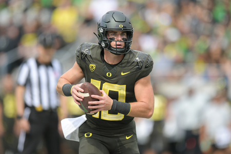 The Oregon Ducks take on the BYU Cougars at Autzen Stadium in Eugene, Oregon on September 17, 2022 (Isaac Wasserman/ Eric Evans Photography)