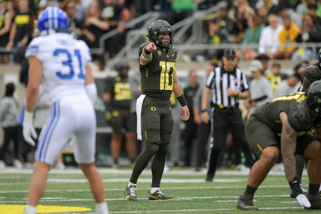 The Oregon Ducks take on the BYU Cougars at Autzen Stadium in Eugene, Oregon on September 17, 2022 (Isaac Wasserman/ Eric Evans Photography)